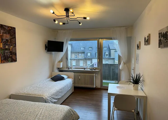 City & Tram Apartment